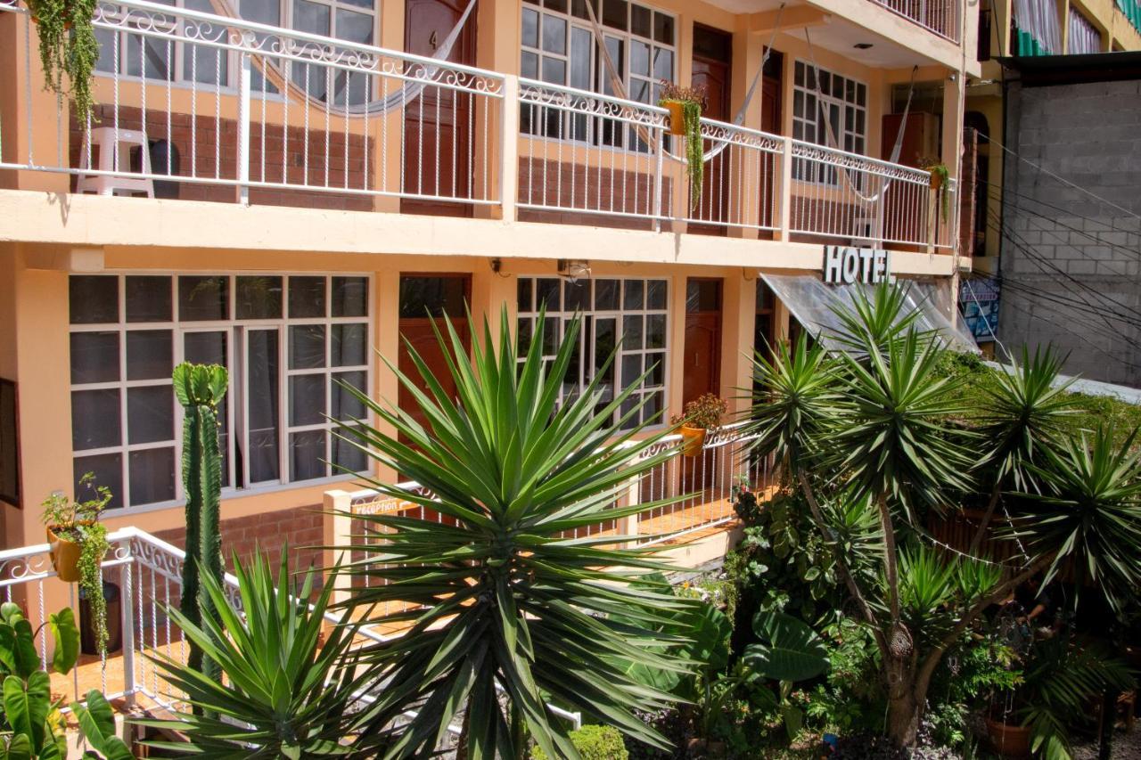 Amigos Hotel 2*